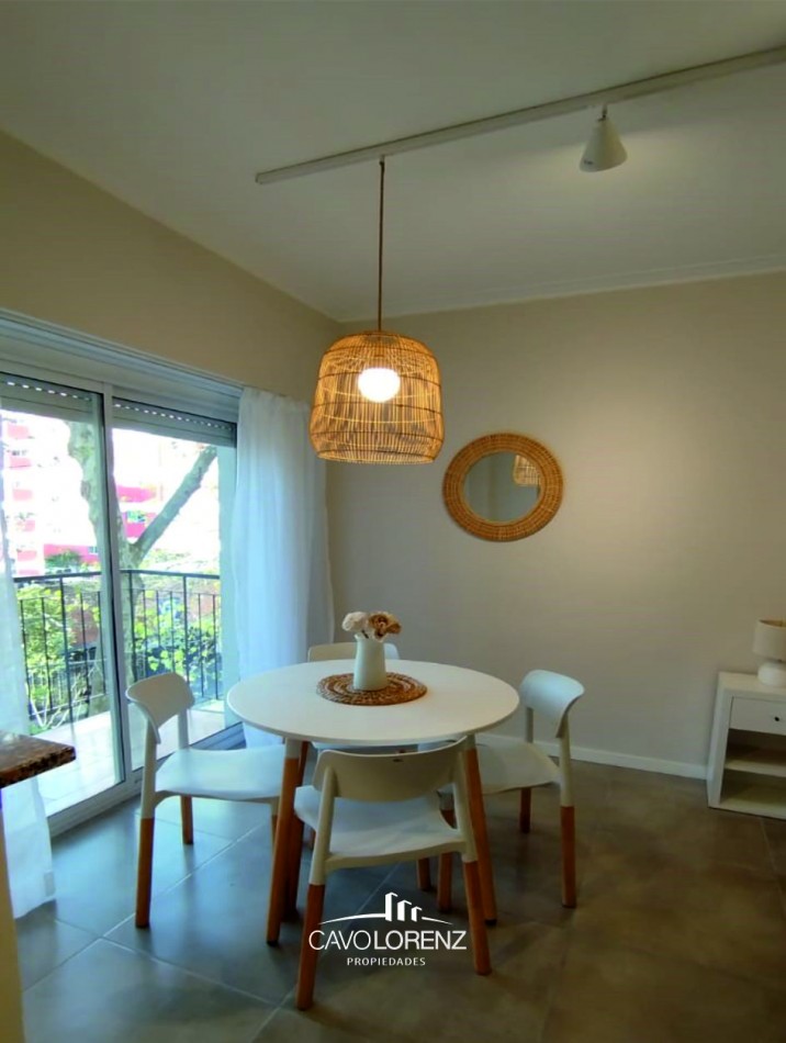 Moreno 2752 -  Impecable departamento de 1 ambiente a la calle reciclado