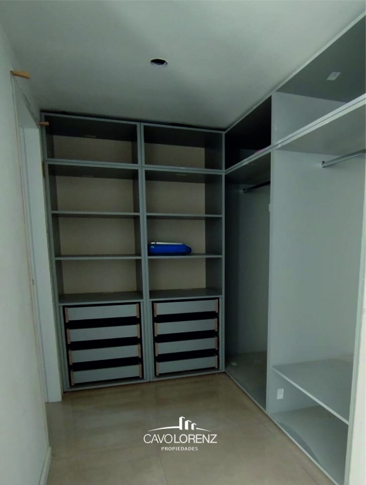 Arenales y Castelli. THAMES VIII- 2 AMB. A LA CALLE CON BAULERA - A Terminar