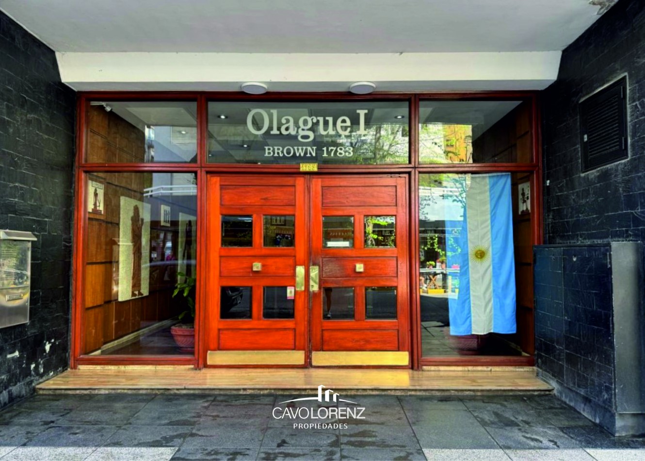 Brown 1783 -  Comodo departamento de 1 ambiente y medio a la calle