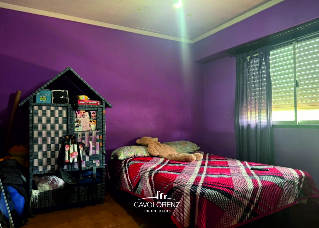 Moreno 9860-Chalet 3 ambientes con entrada de auto, patio en muy buen estado