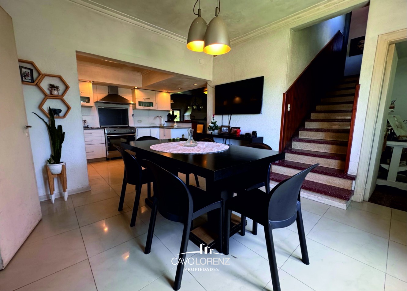 Coronel Vidal -Hermoso chalet 5 ambientes en excelente estado