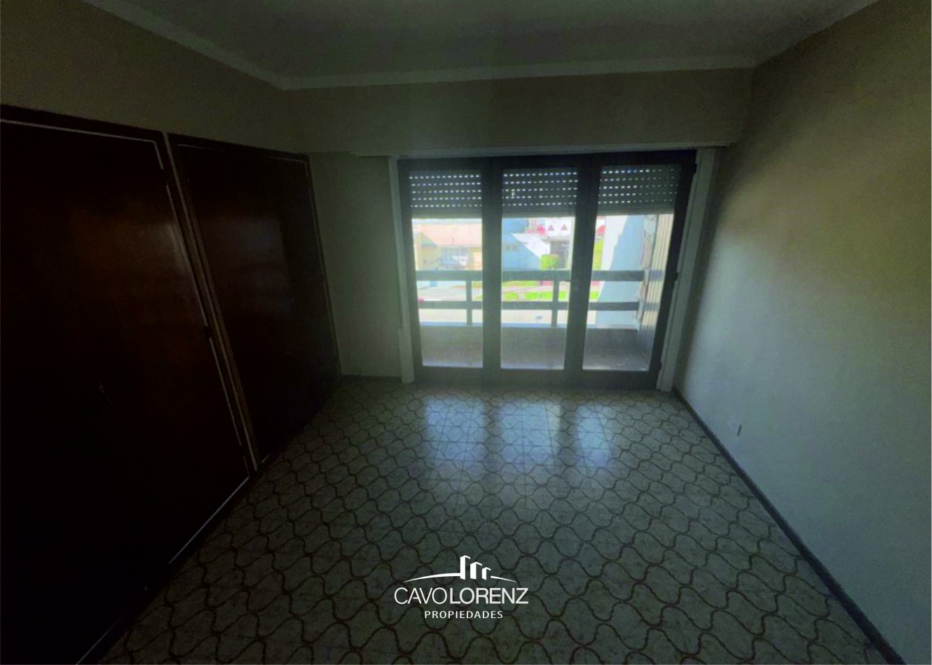 San Jose -Dorrego 3069 - Chalet 5 ambientes con garaje y terraza