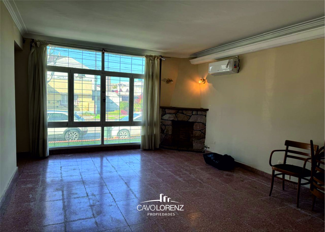 San Jose -Dorrego 3069 - Chalet 5 ambientes con garaje y terraza