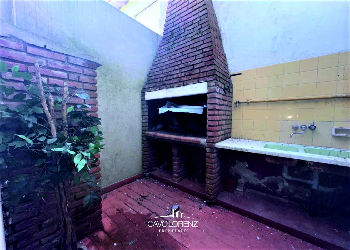 San Jose -Dorrego 3069 - Chalet 5 ambientes con garaje y terraza