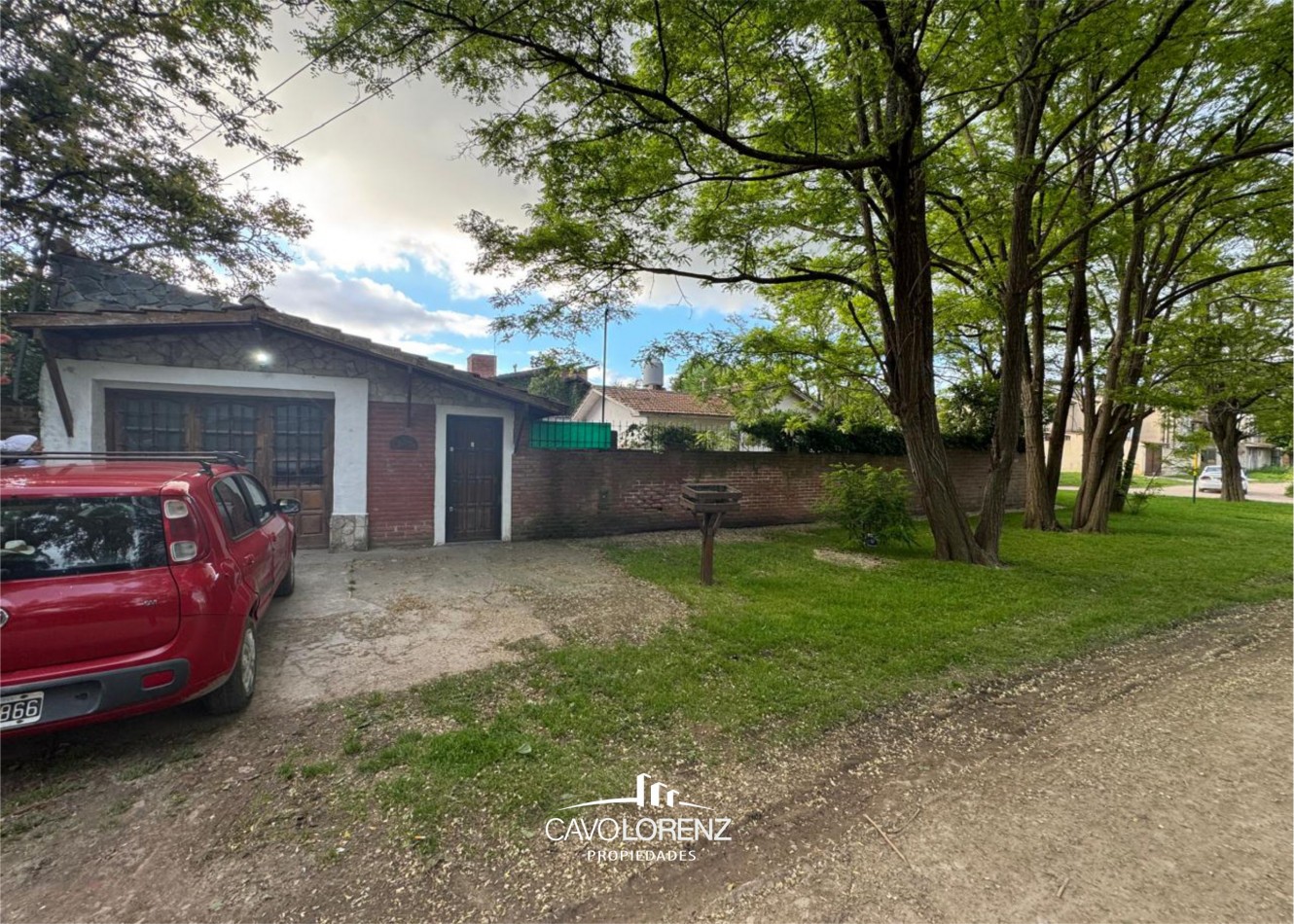 Barrio Estrada- Alice 6818 - Venta en block de dos casas de 3 y 4 ambientes