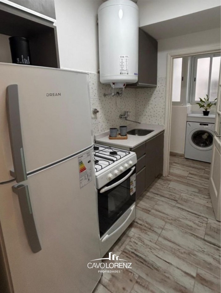 Santa Fe 1870 - Excelente  Dep. 2 ambientes con dependencia, al frente con balcon - con opcion cochera fija