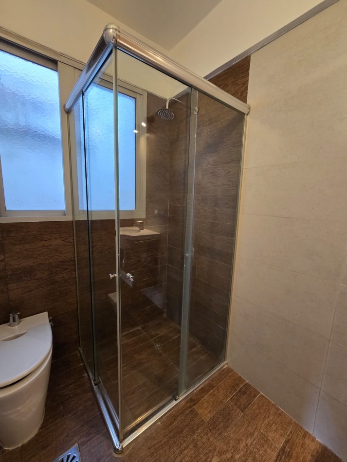 Belgrano 2350 - Departamento 2 ambientes con balcon a la calle, reciclado