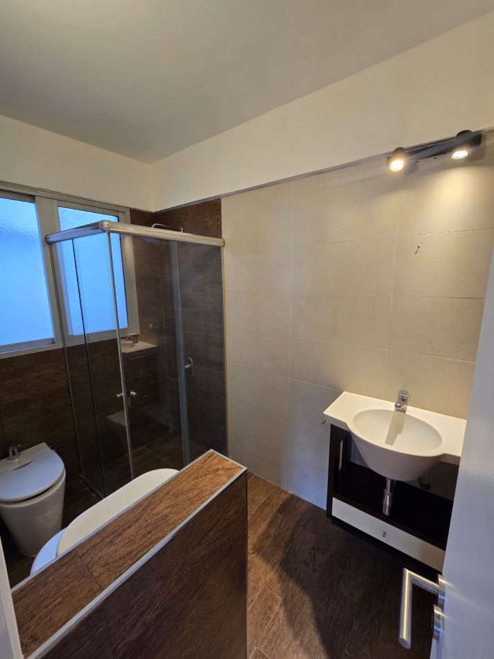 Belgrano 2350 - Departamento 2 ambientes con balcon a la calle, reciclado