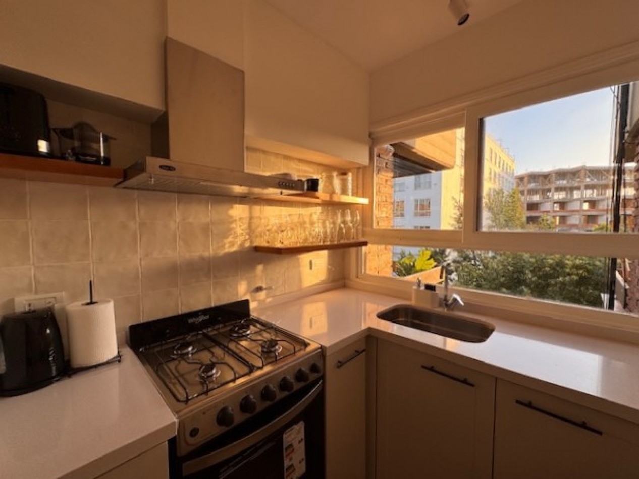 Playa Grande -Saavedra 279 - Alquiler temporario-Exclusivo Dpto 2 Amb.c/Cochera y balcon  a la calle  - SOLO P/ADULTOS