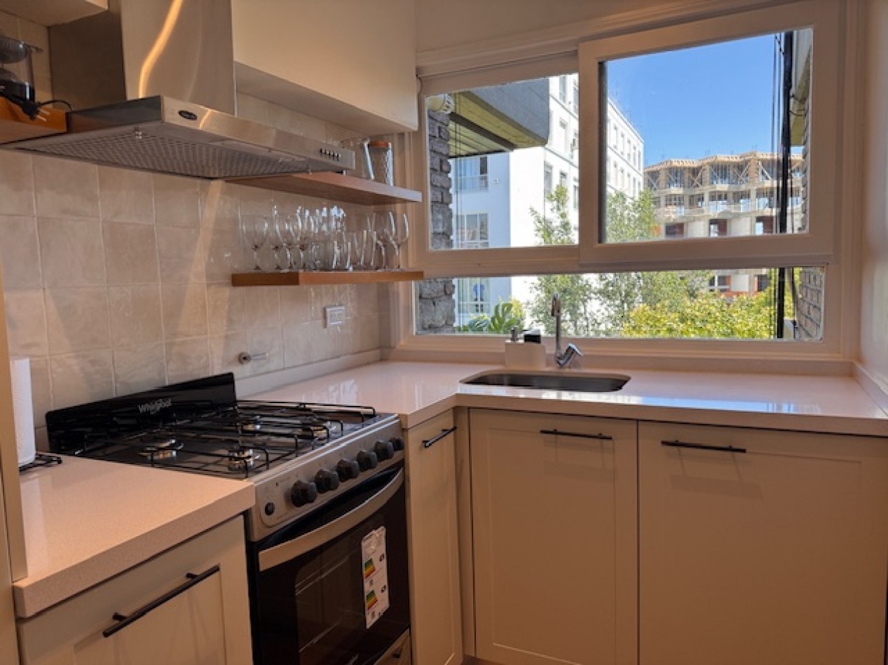 Playa Grande -Saavedra 279 - Alquiler temporario-Exclusivo Dpto 2 Amb.c/Cochera y balcon  a la calle  - SOLO P/ADULTOS