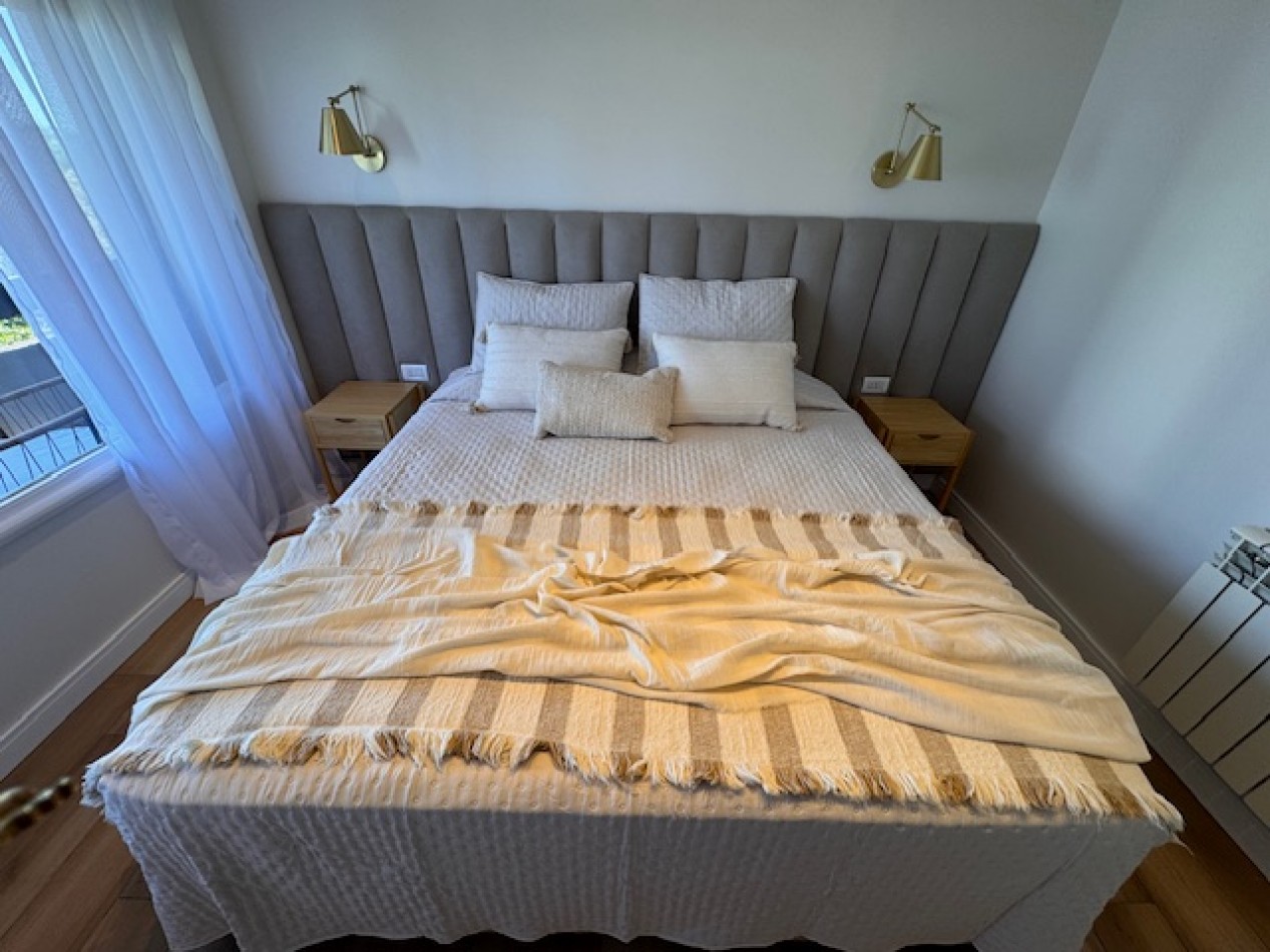 Playa Grande -Saavedra 279 - Alquiler temporario-Exclusivo Dpto 2 Amb.c/Cochera y balcon  a la calle  - SOLO P/ADULTOS