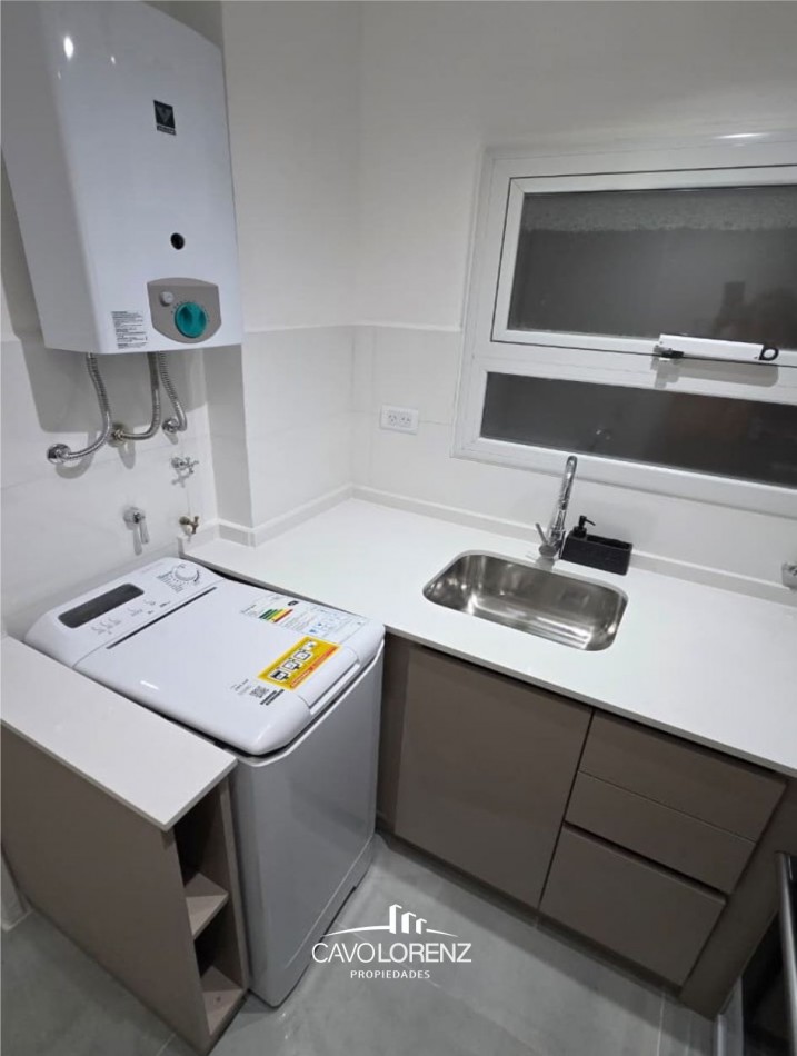 Impecable departamento 2 Ambientes al Frente con balcon - A Nuevo!