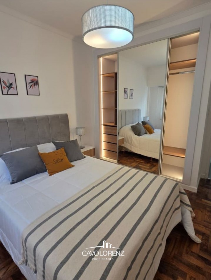 Impecable departamento 2 Ambientes al Frente con balcon - A Nuevo!