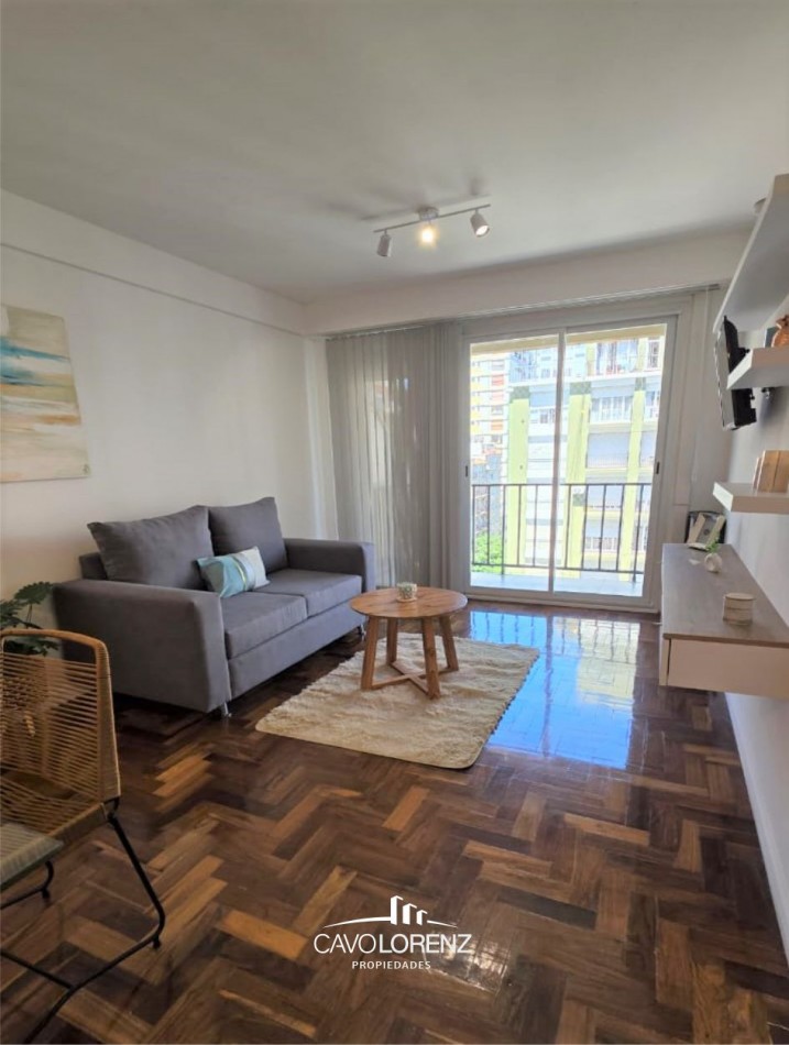 Excelente Departamento 2 Ambientes al frente con balcon - Completamente recicaldo