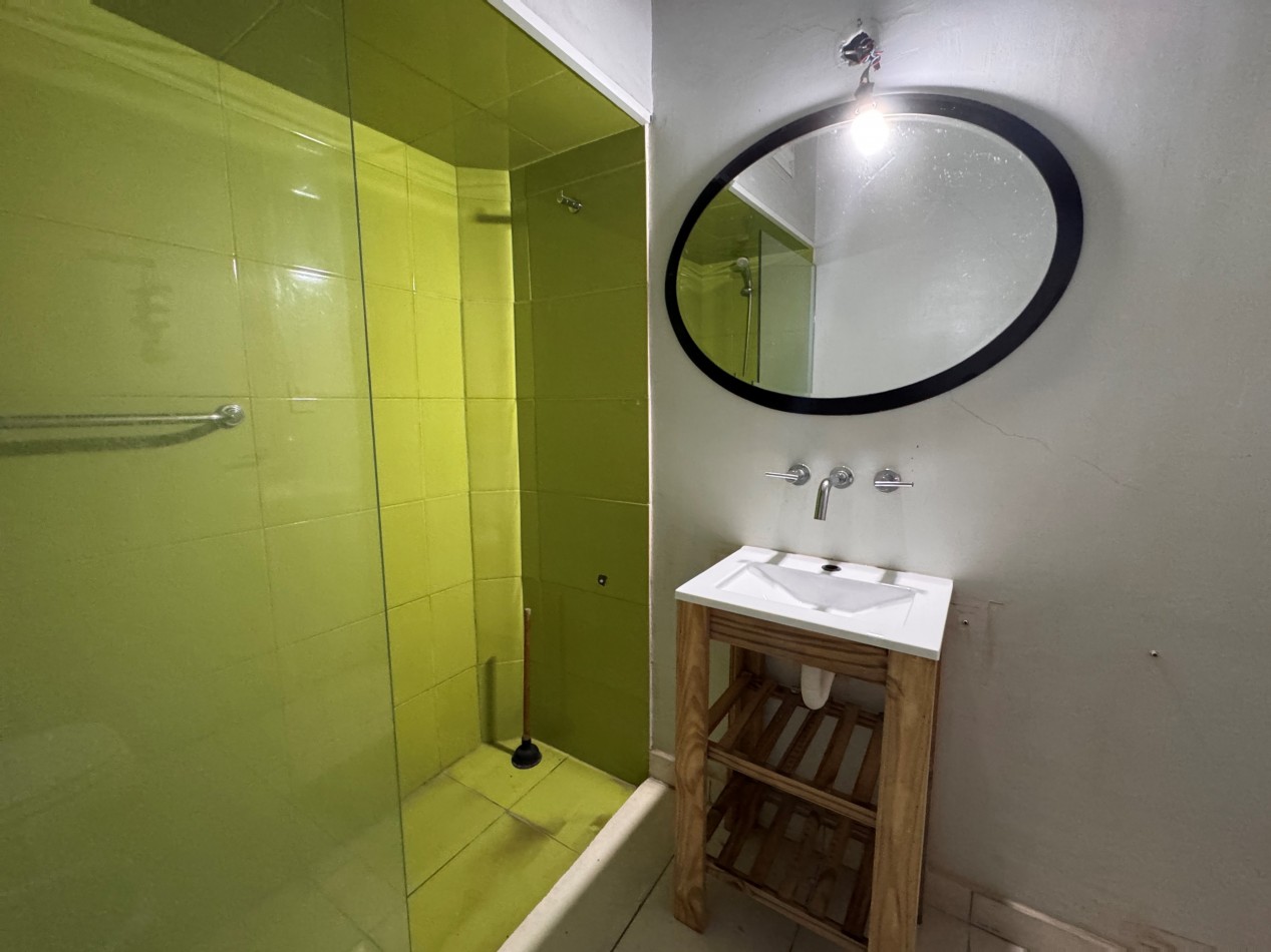 Alquiler PH - Rawson 3065 - Tres ambientes con patio