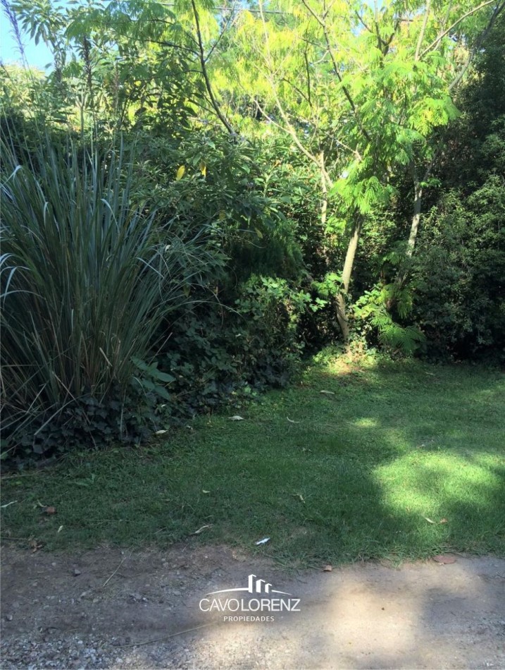 Sierra de los Padres - Pequeña cabaña sobre hermoso lote de 643 m2