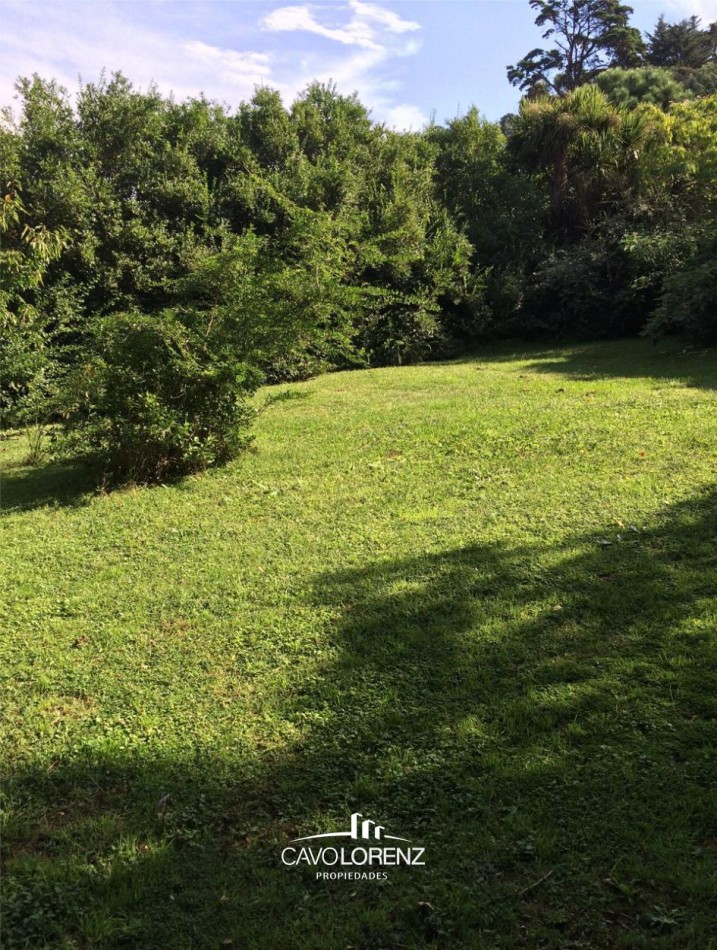 Sierra de los Padres - Pequeña cabaña sobre hermoso lote de 643 m2