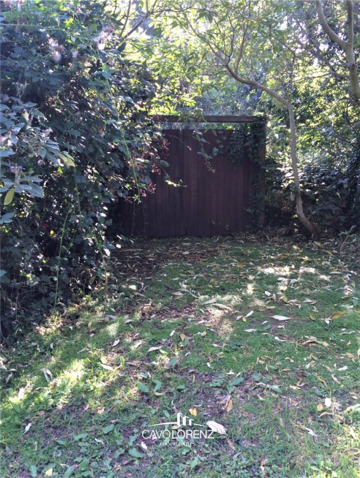 Sierra de los Padres - Pequeña cabaña sobre hermoso lote de 643 m2