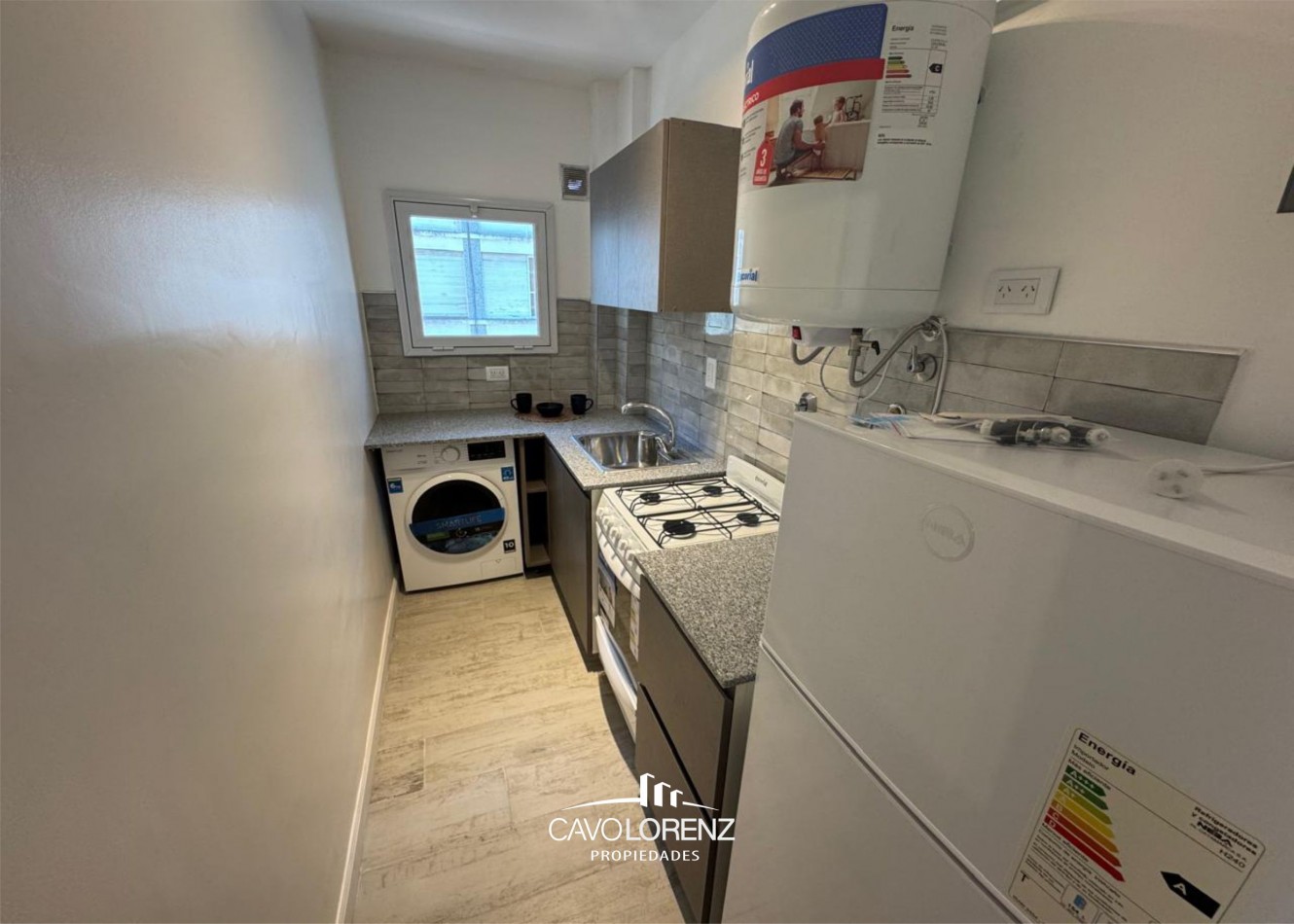 Falucho 1882 - Edificio Nijocali - Ambiente y medio desplazado, a la calle, totalmente reciclado