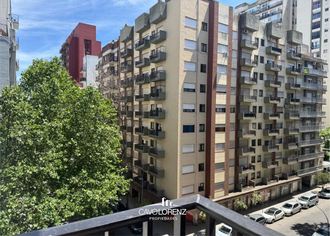 Falucho 1882 - Edificio Nijocali - Ambiente y medio desplazado, a la calle, totalmente reciclado