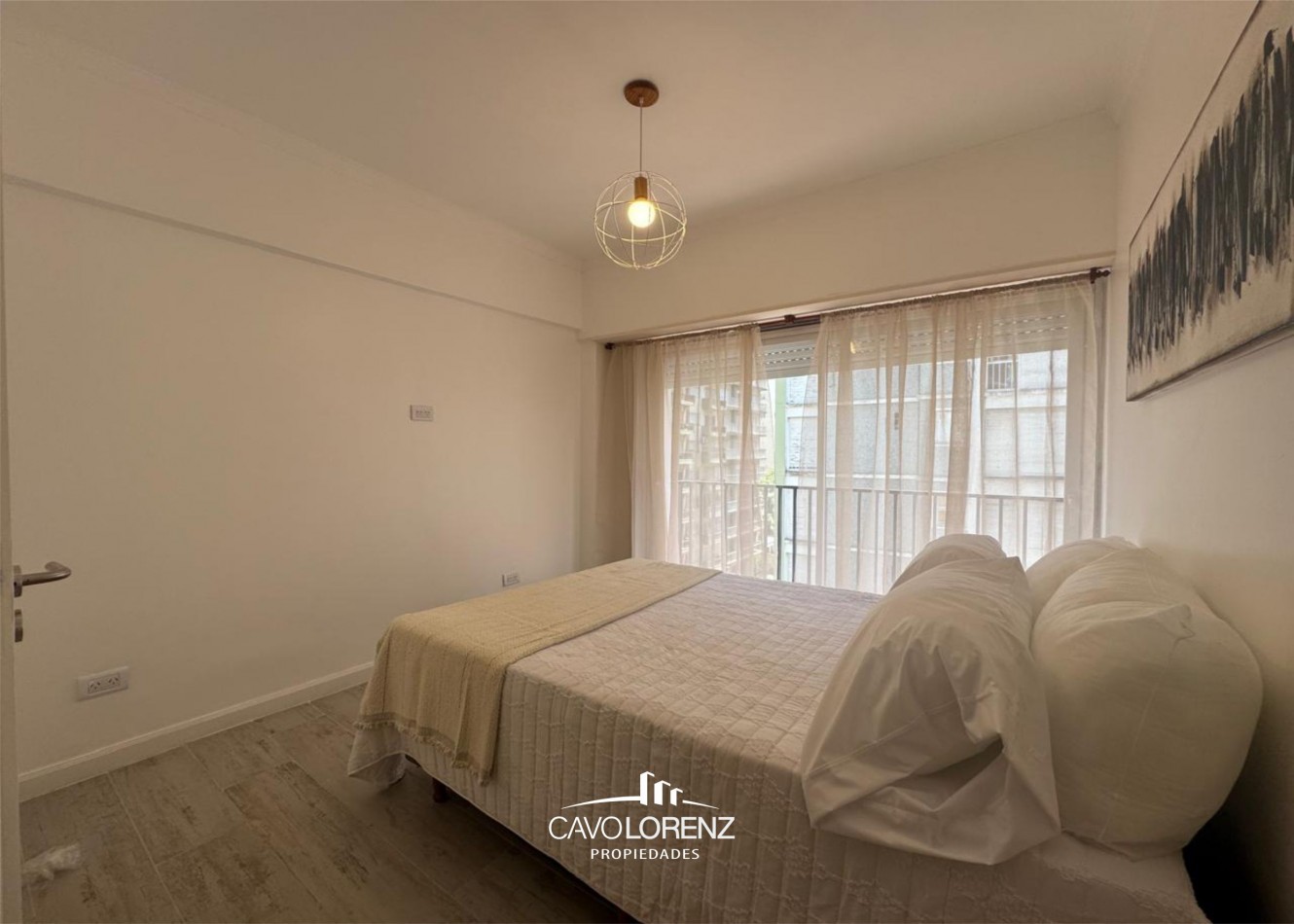 Falucho 1882 - Edificio Nijocali - Ambiente y medio desplazado, a la calle, totalmente reciclado