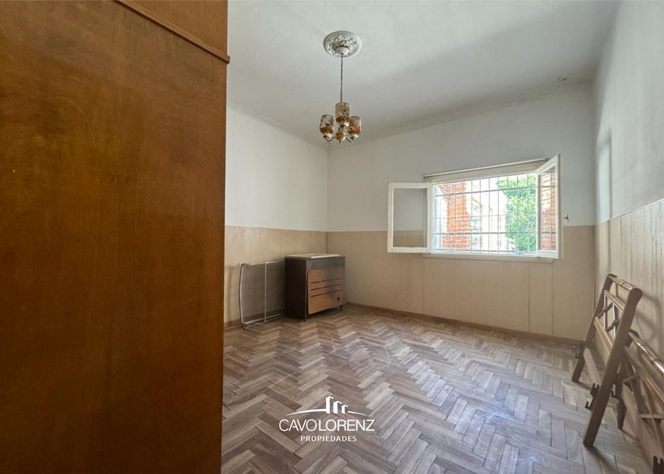 San Juan 2353 - Chalet de 4 ambientes con gran parque