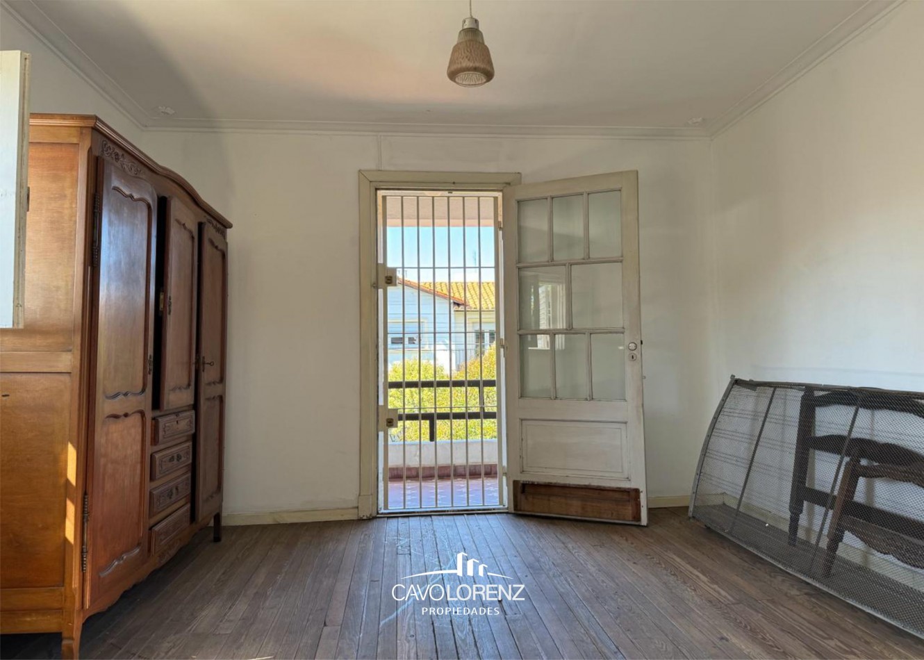 San Juan 2353 - Chalet de 4 ambientes con gran parque