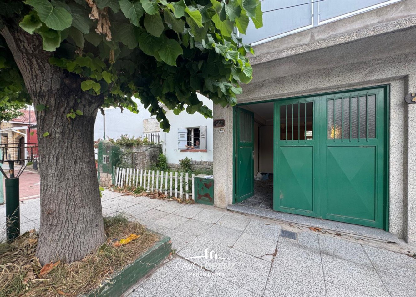 España 455 - PH de tres ambientes a la calle con garaje