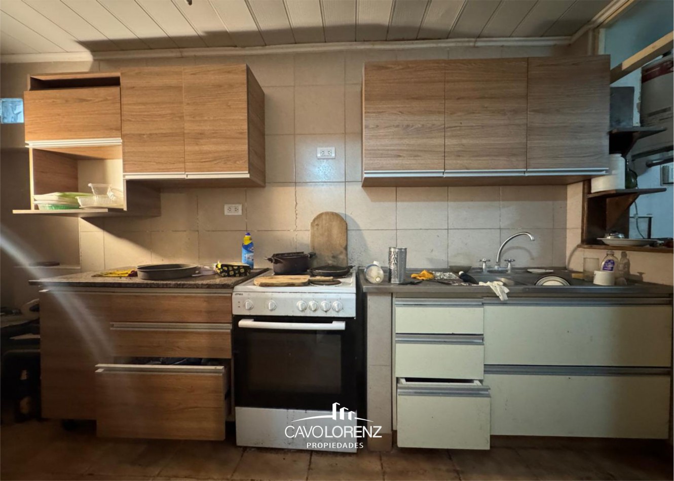 España 455 - PH de tres ambientes a la calle con garaje