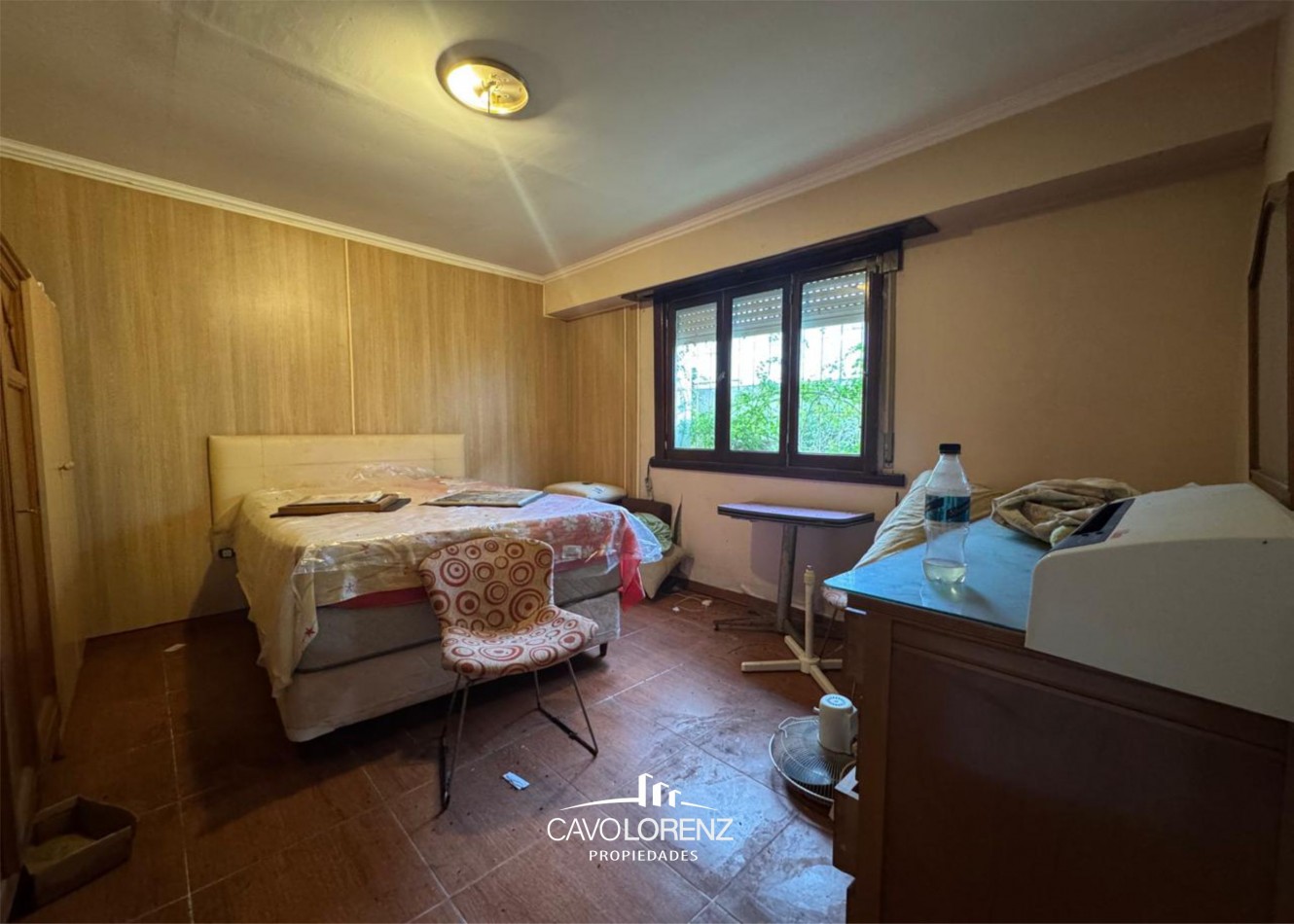 España 455 - PH de tres ambientes a la calle con garaje