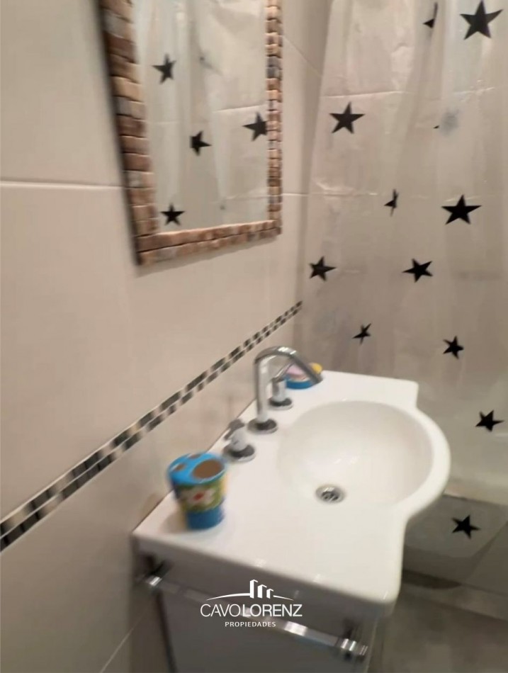 Gascon 651 - Magnifico tres ambientes con cochera descubierta y baulera