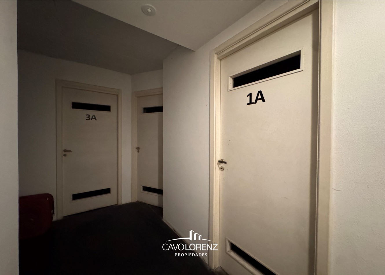 Gascon 651 - Magnifico tres ambientes con cochera descubierta y baulera