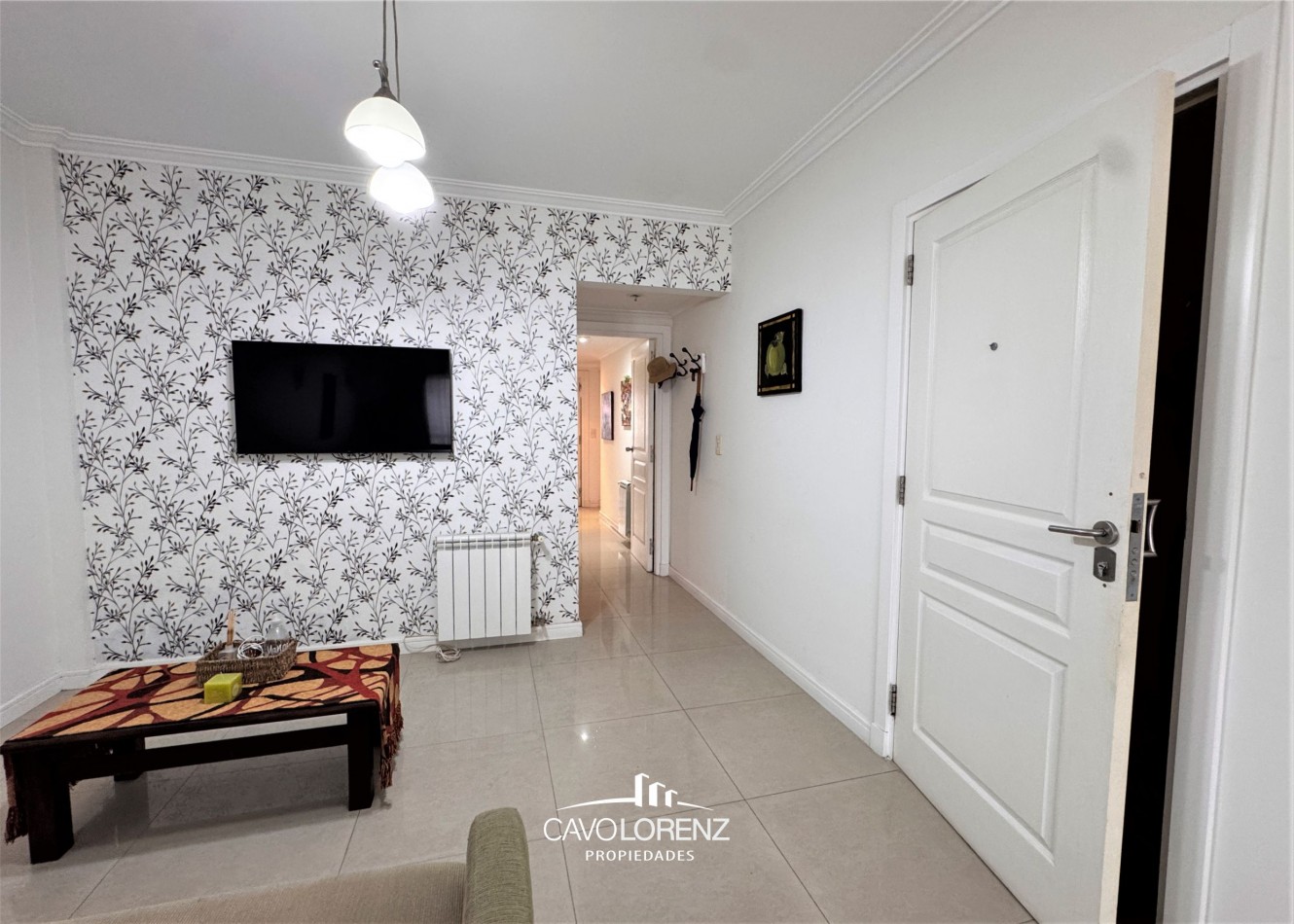 Gascon 651 - Magnifico tres ambientes con cochera descubierta y baulera