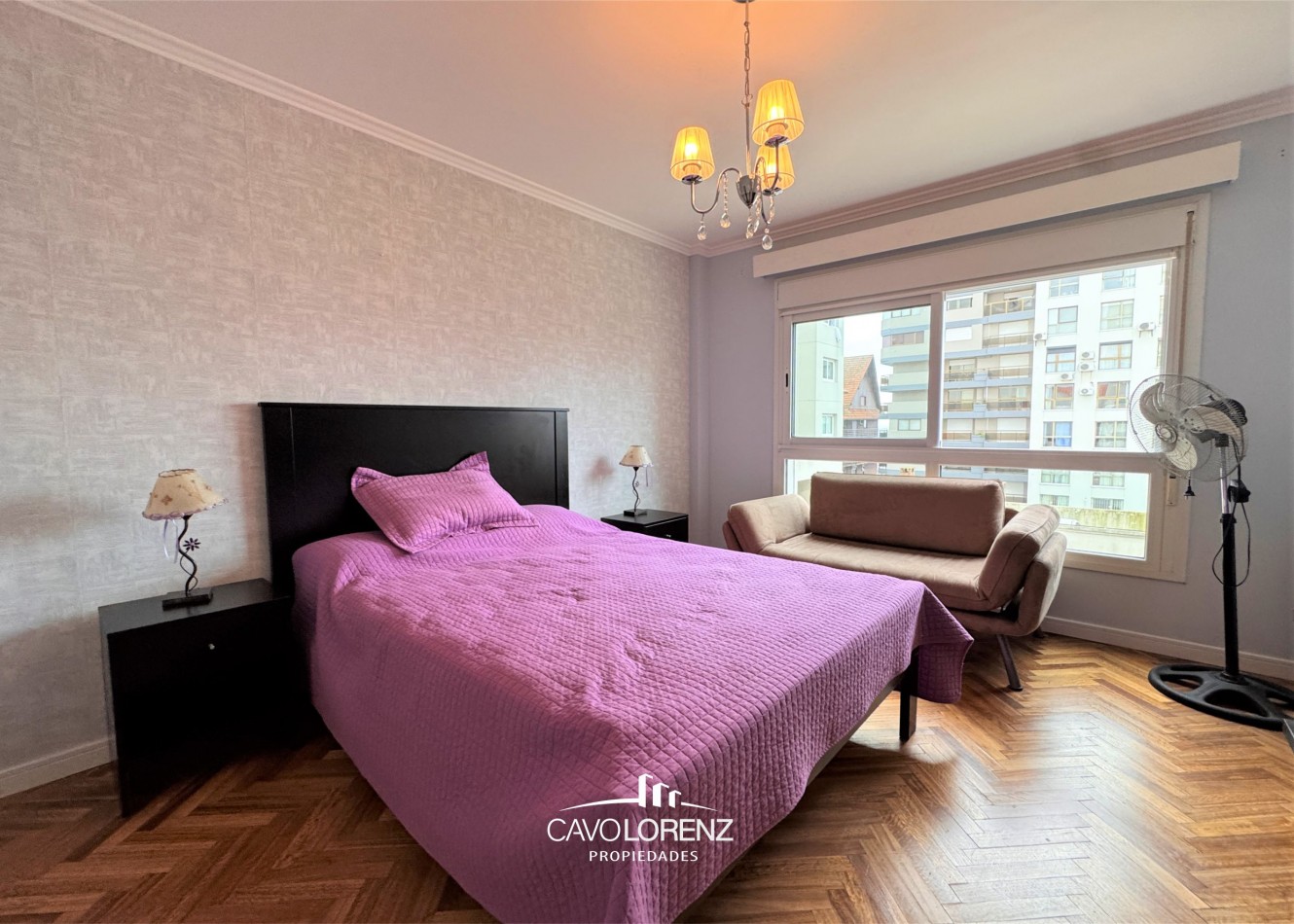 Gascon 651 - Magnifico tres ambientes con cochera descubierta y baulera