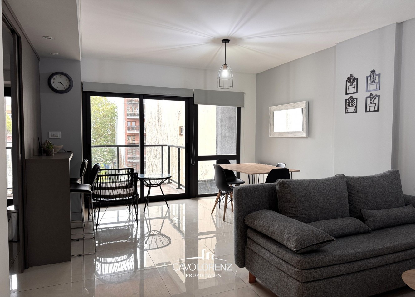 Alquiler- La Rioja 1235- Departamento de 1 amb. equipado, amoblado y con parrilla