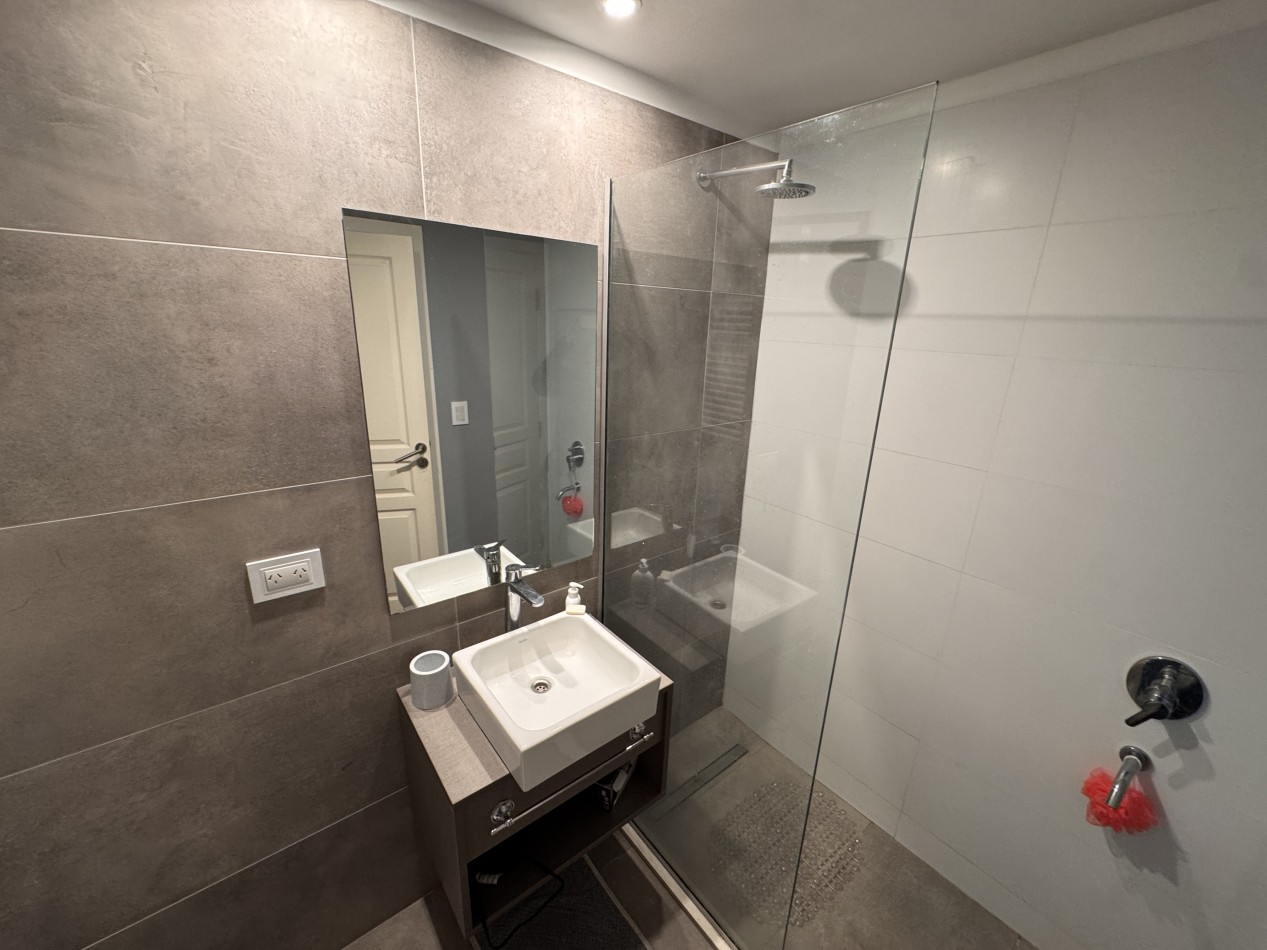 Alquiler- La Rioja 1235- Departamento de 1 amb. equipado, amoblado y con parrilla