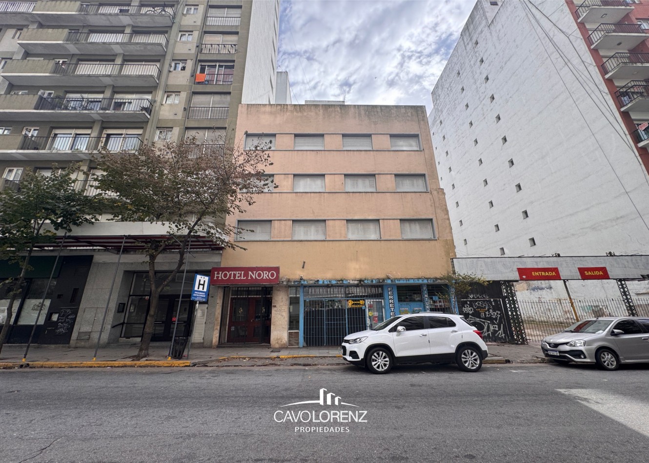 Corrientes 2177 - Venta de Hotel de 33 habitaciones + Local Comercial