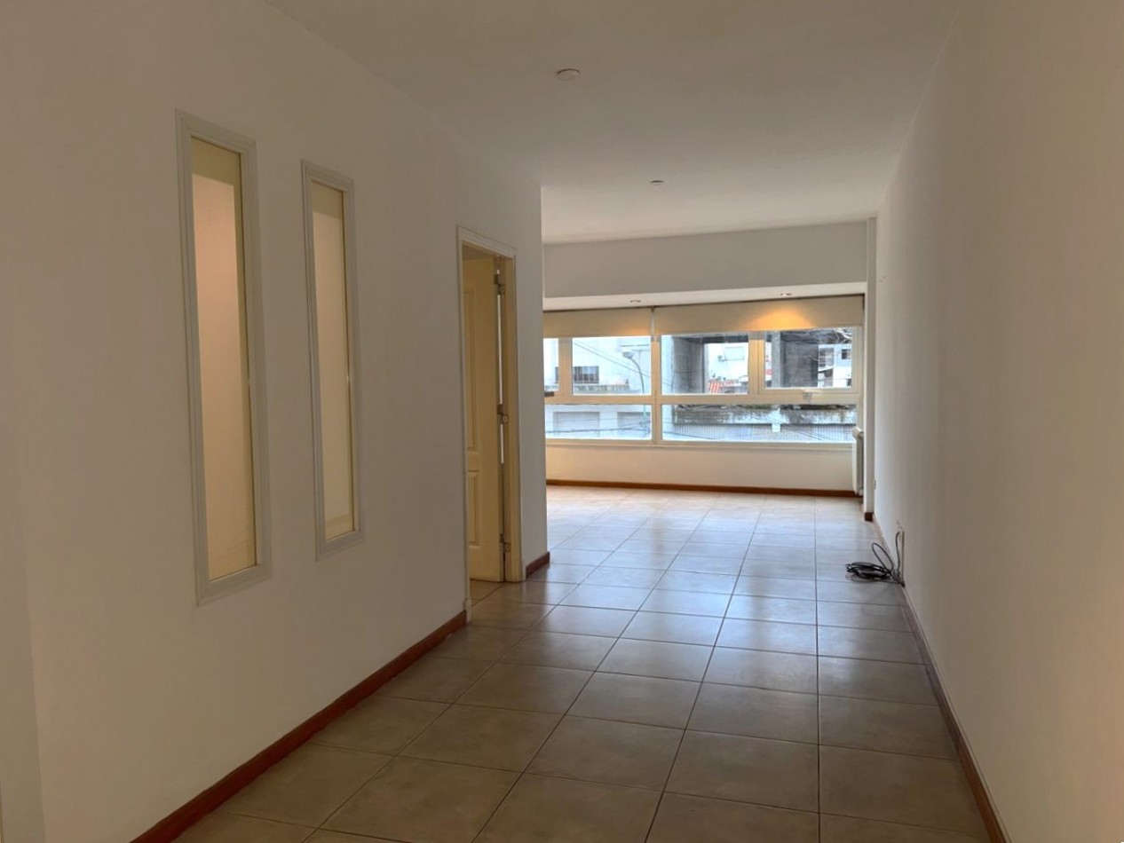 Zona Aldrey - Las Heras 2960 - Alquiler Ambiente y medio, dividido, con cochera