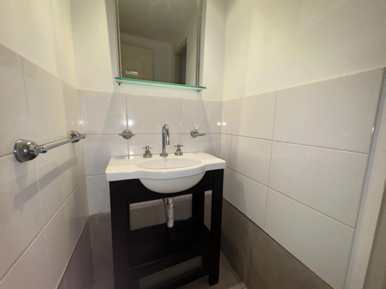 Zona Aldrey - Las Heras 2960 - Alquiler Ambiente y medio, dividido, con cochera