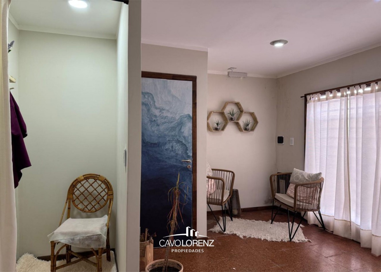 Castelli 2667 - PH de tres ambientes y local al frente