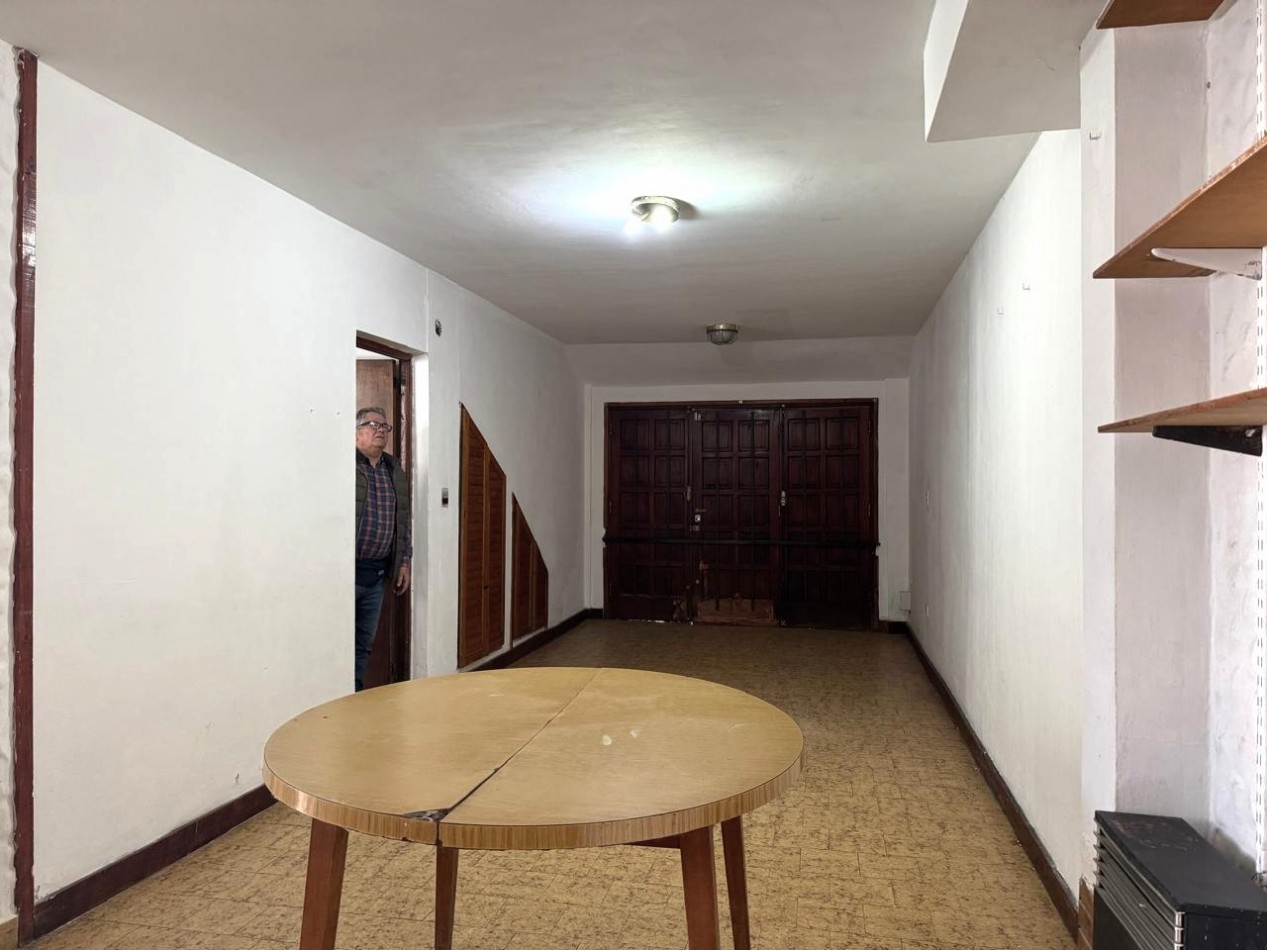 Alquiler - Benito Lynch 1609 - Hermoso PH de 2 amb. en esquina con garaje y patio