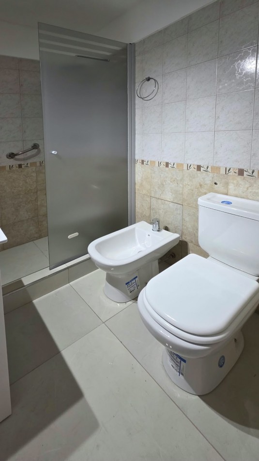 Entre Rios 2050 - Departamento 2 Amb. al Frente con dependencia y Balcon con vista lateral al mar 