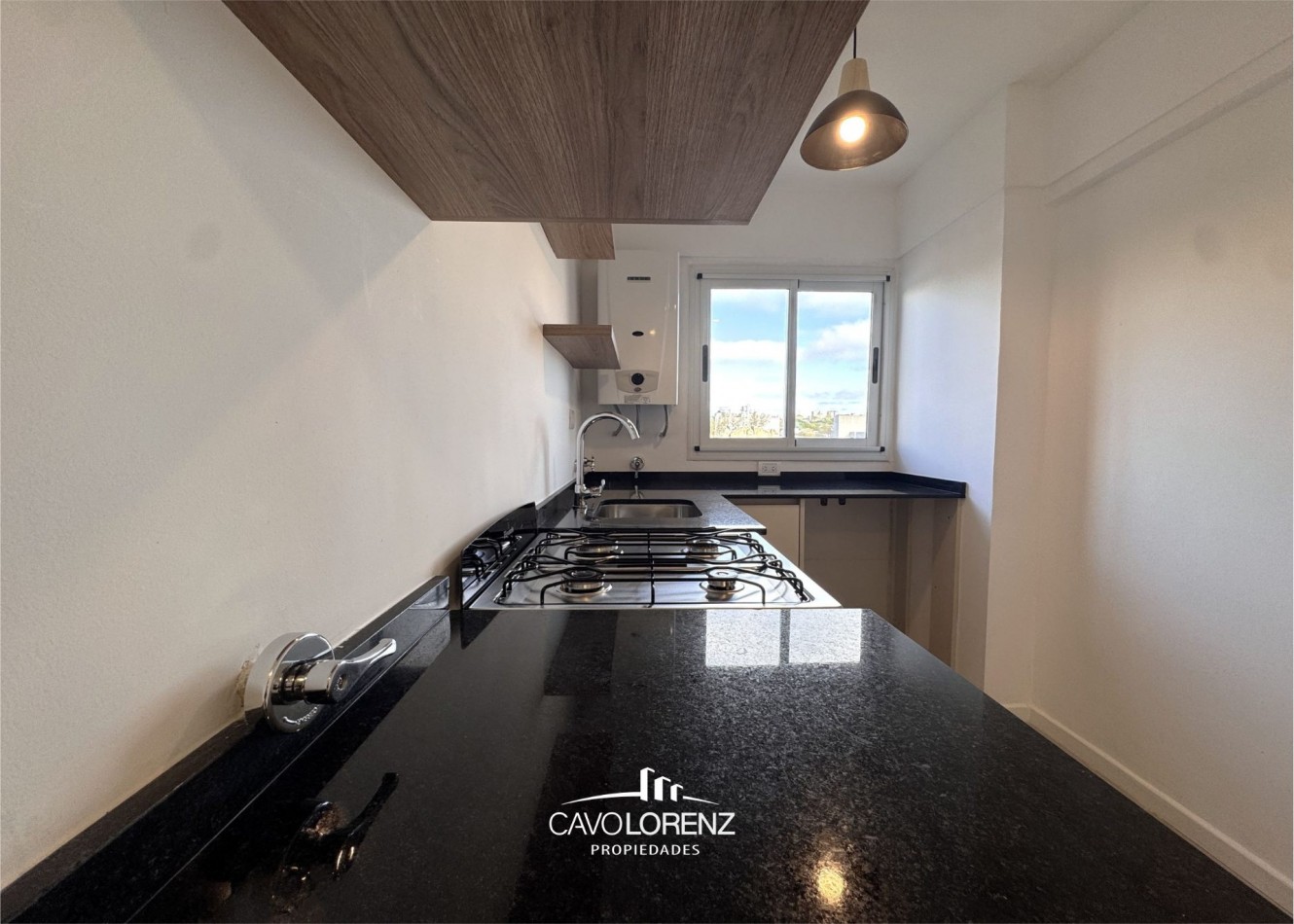 Zona Guemes - Gascon 1436 - Impecable departamento 2 ambientes con cochera, balcon y baulera totalmente reciclado