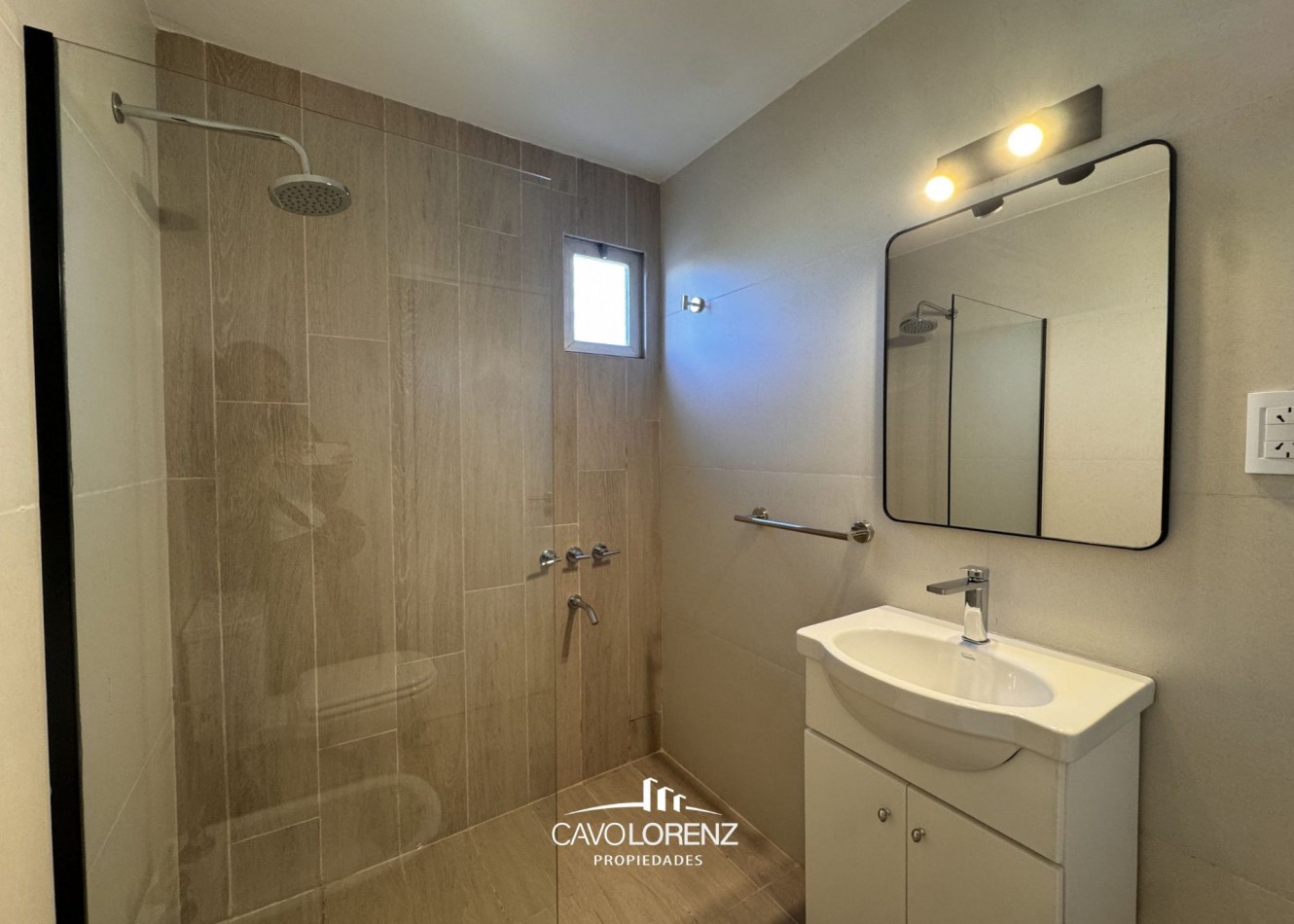 Zona Guemes - Gascon 1436 - Impecable departamento 2 ambientes con cochera, balcon y baulera totalmente reciclado