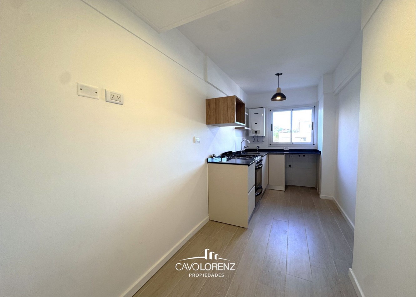 Zona Guemes - Gascon 1436 - Impecable departamento 2 ambientes con cochera, balcon y baulera totalmente reciclado