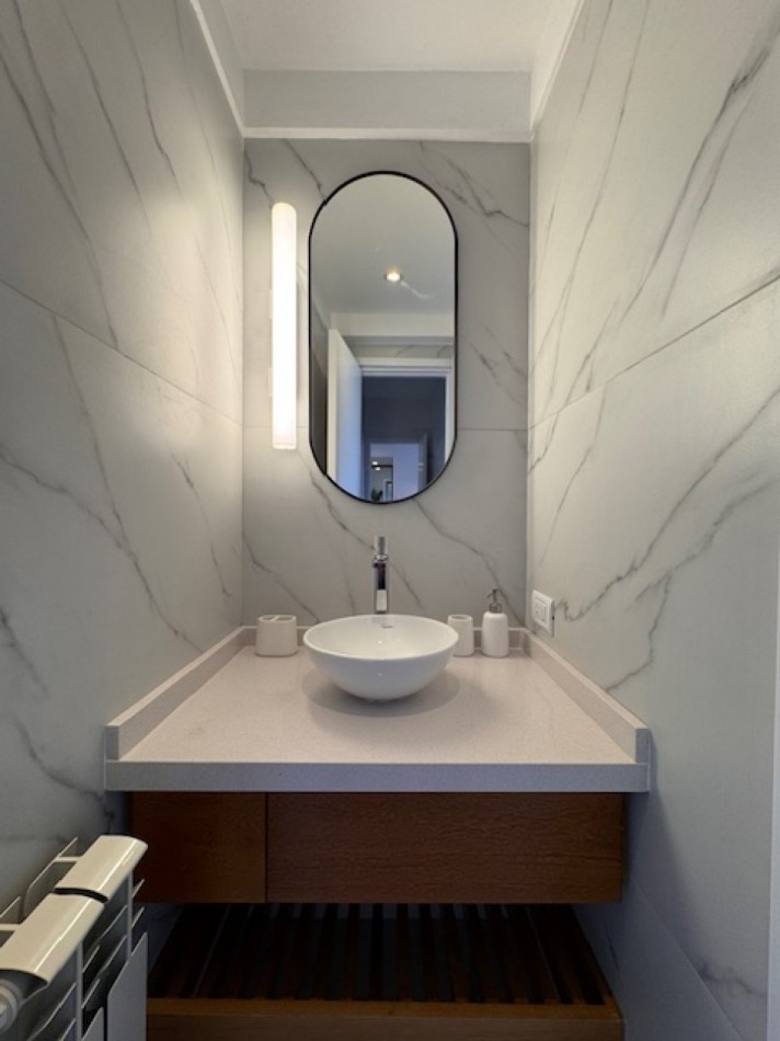 Playa Grande -Saavedra 279 - Alquiler temporario-Exclusivo Dpto 2 Amb.c/Cochera y balcon  a la calle  - SOLO P/ADULTOS