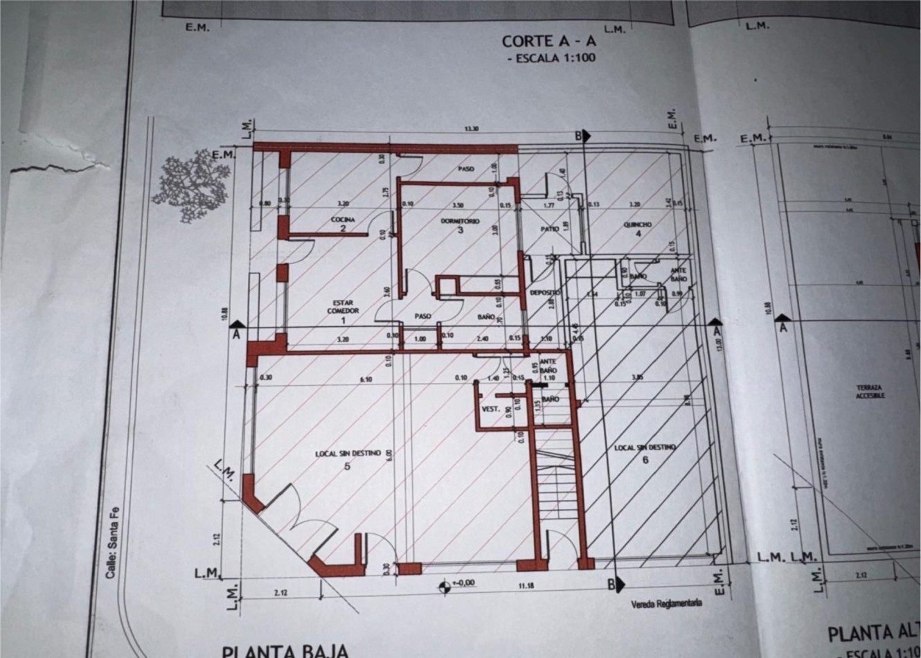 Chauvin - Santa Fe 3890, esquina Formosa - Propiedad en block - Vivienda mas 2 locales