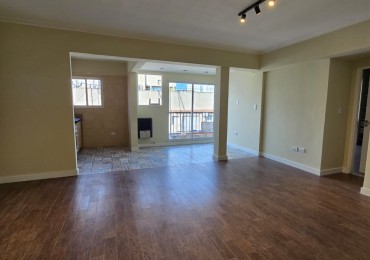 Belgrano 2350 - Departamento 2 ambientes con balcon a la calle, reciclado